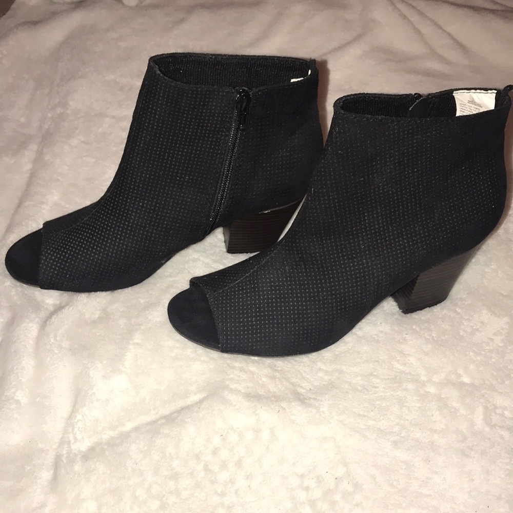 New Black Open Toe Old Navy Booties